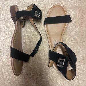 Arturo Chiang black sandals